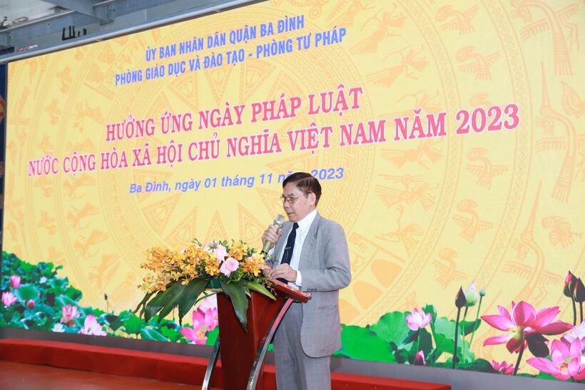 Luật sư Nguyễn Quốc Tuấn – Trưởng văn phòng Luật sư Tuấn Lan – Đoàn Luật sư Thành phố Hà Nội lên trao đổi
